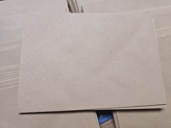 Briefumschlag braun Kraftpapier C6